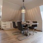 Huus Avelia Dg Apartmán *