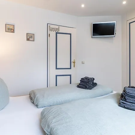 Huus Avelia Dg Apartment *