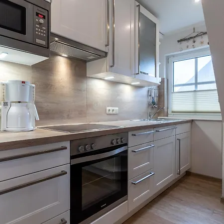 Huus Avelia Dg Apartment