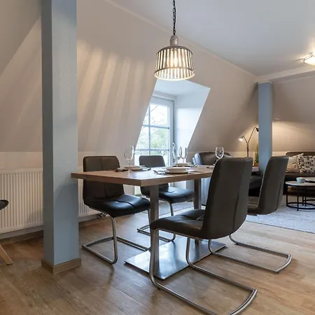 Huus Avelia Dg Apartman Böhl